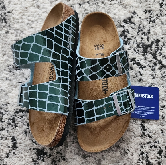 Birkenstock Shoes - Birkenstock Arizona Gator Gleam Ocean Breeze Womens Size 37 (US 6-6.5) Boho Chic